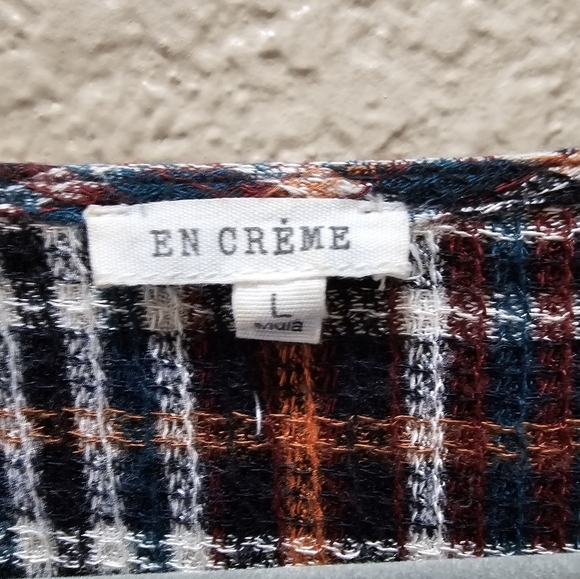 En Creme Tunic Xl Viscose. Plaid. BIG buttons. - Picture 8 of 8